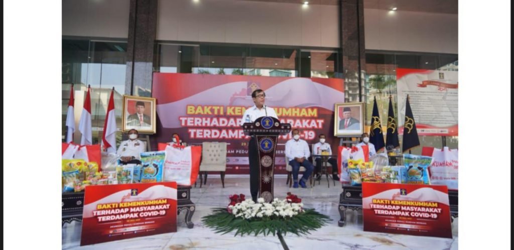 Dukung Pemerintah, Kemenkumham Bagikan 46.614 Paket Sembako