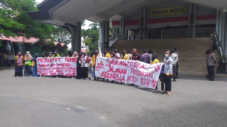 Fenomena Anak Jalanan, Andi : Anda Boleh Tidak Percaya Andi Harun
Telah dibaca : 460 Kali.