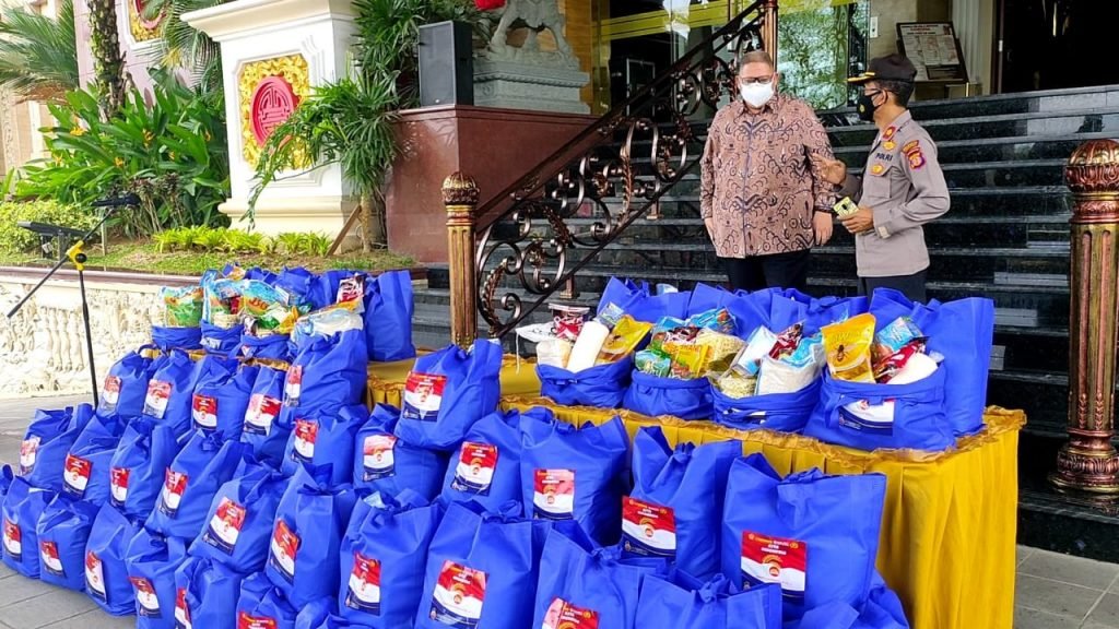 Mapanbumi dan Paramita Foundation Bagi Sembako Untuk Warga Terdampak Covid-19