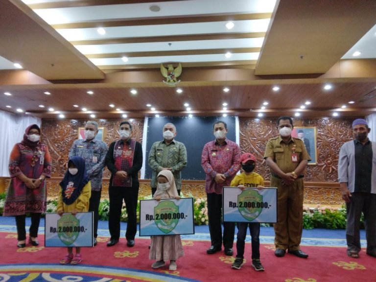 Pemprov Kaltim Bantu Yatim Piatu Dampak Covid-19 Hingga ke Perguruan Tinggi
Telah dibaca : 695 Kali.