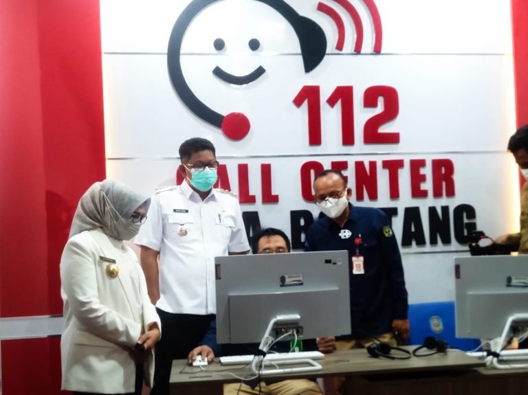 Realisasikan Visi Misi, Basri Rase Resmikan Call Center 112
Telah dibaca : 621 Kali.