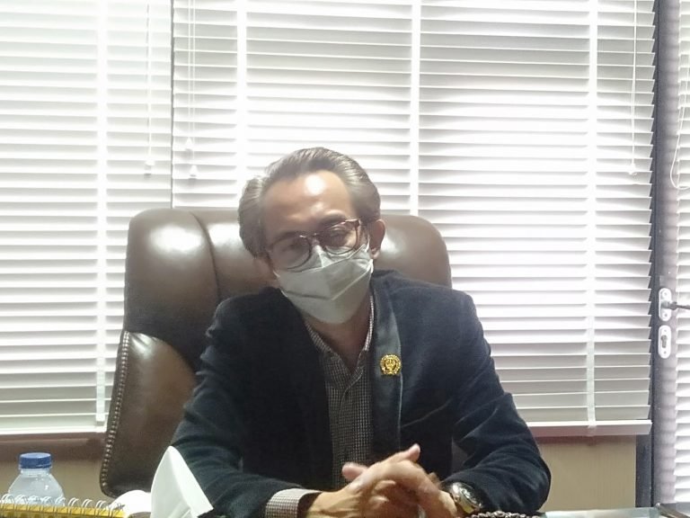 Rustam Minta Pemkot Rincikan Anggaran Penanganan Covid-19
Telah dibaca : 535 Kali.