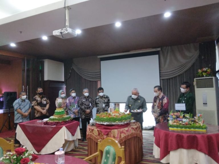 Ultah Ke-64, Gubernur Isran Terus Merendah
Telah dibaca : 753 Kali.