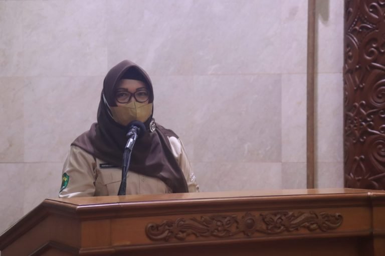 Permudah Urusan 18 Dokumen Adminduk, Disdukcapil Kaltim Go Digital
Telah dibaca : 674 Kali.