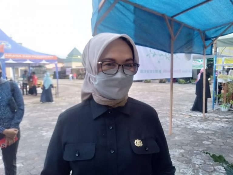 Terkait Mutasi Pejabat, Najirah Masih Enggan Berkomentar
Telah dibaca : 504 Kali.
