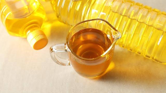 Harga Minyak Goreng Melambung, Pedagang Ngaku Turun Omzet