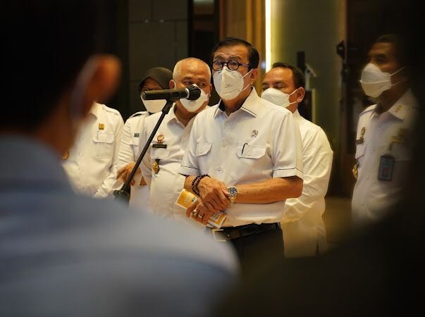 Refleksi Akhir Tahun 2021 Kemenkumham: Pandemi Lahirkan Inovasi Pemulihan Ekonomi
Telah dibaca : 772 Kali.