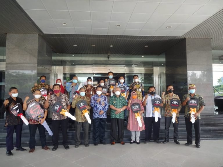 Pemprov Kaltim Berikan Fasilitas Pendidikan Untuk Seluruh SMK
Telah dibaca : 427 Kali.