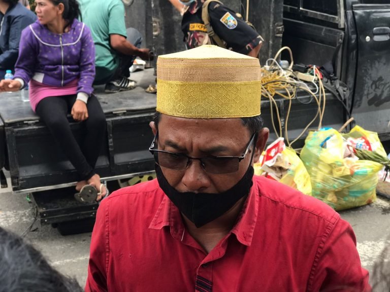 Kisruh Pemindahan SMAN 10, Lebih Baik Buat Gedung Baru Dekat Kampus A
Telah dibaca : 730 Kali.