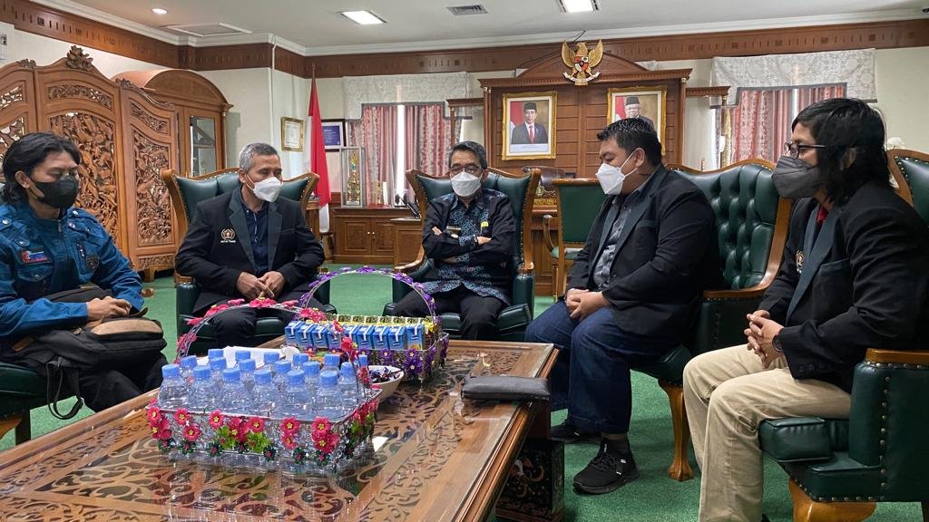 PWI, SMSI dan JMSI Diskusi ke Bupati Kutim Soal Standardisasi Kerja Sama Pers