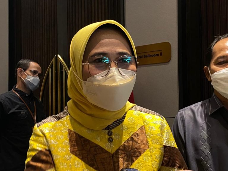 Dukungan Mengalir untuk Airlangga Hartarto sebagai Capres 2024 dari Pemuda dan Mahasiswa Kaltim
Telah dibaca : 747 Kali.