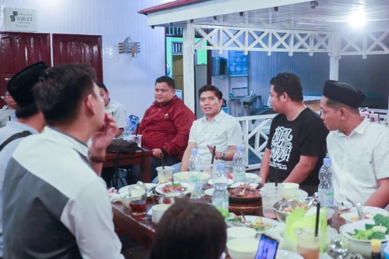 Jalin Silaturahmi, Andi Faiz Buka Bareng Jurnalis
Telah dibaca : 971 Kali.