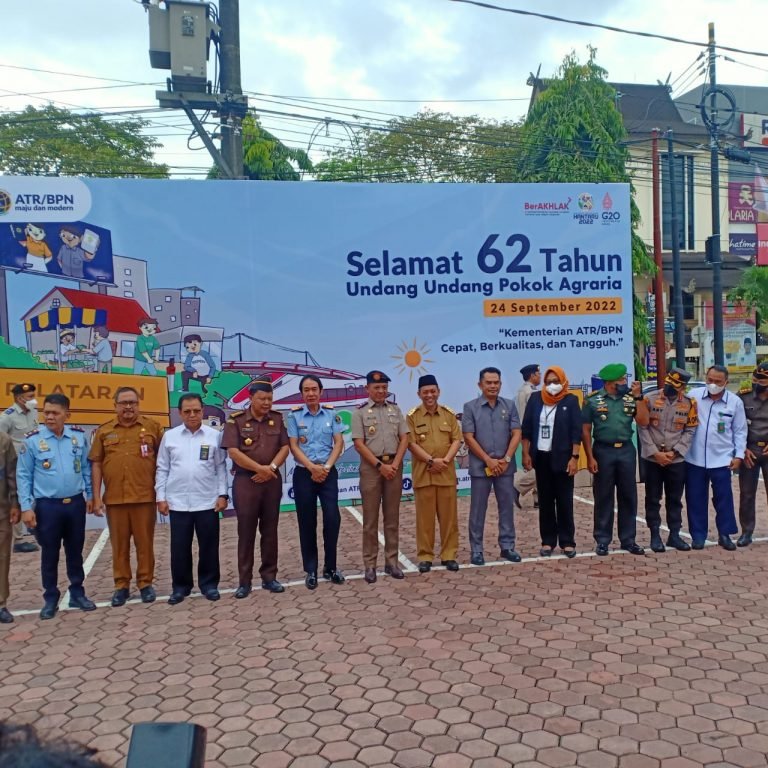 Menteri ATR/BPN Minta PTSL Dipercepat Guna Berantas Mafia Tanah
Telah dibaca : 666 Kali.