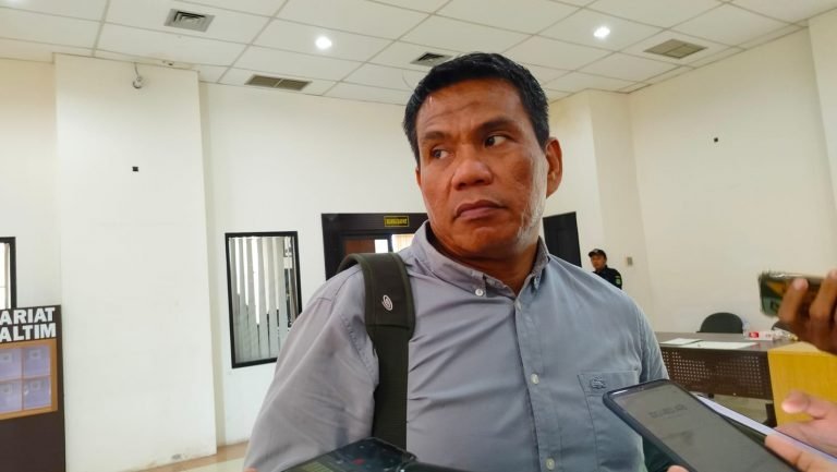 Rusman Minta Pemprov Punya Perhatian Pada Perpustakaan Daerah
Telah dibaca : 700 Kali.