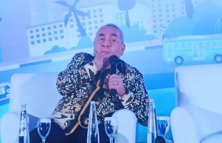 Isran Sampaikan Komitmen Kaltim Hijau dalam Rakornas BPDLH 2022
Telah dibaca : 763 Kali.