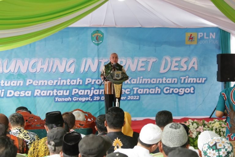 Resmikan Internet Desa, Isran Menyarankan Manfaatkan Internet Sebagai Peluang Bisnis
Telah dibaca : 688 Kali.