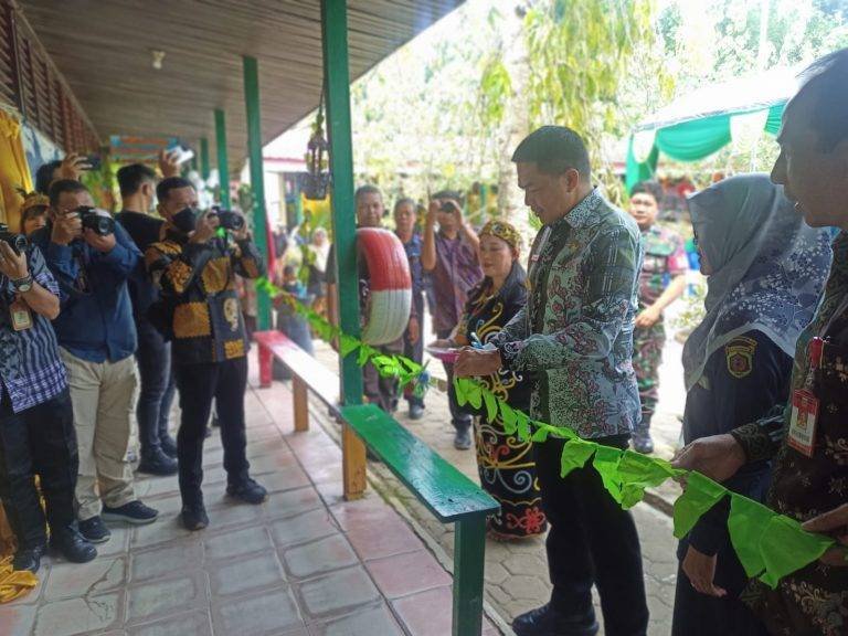 Resmikan SSK SDN 013, Andi Harun Bakal Perbaiki Infrastruktur Sekolah
Telah dibaca : 745 Kali.