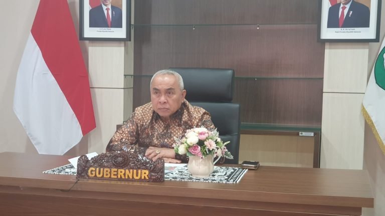 Gubernur Isran Minta, KEK MBTK Segera Diselesaikan
Telah dibaca : 664 Kali.