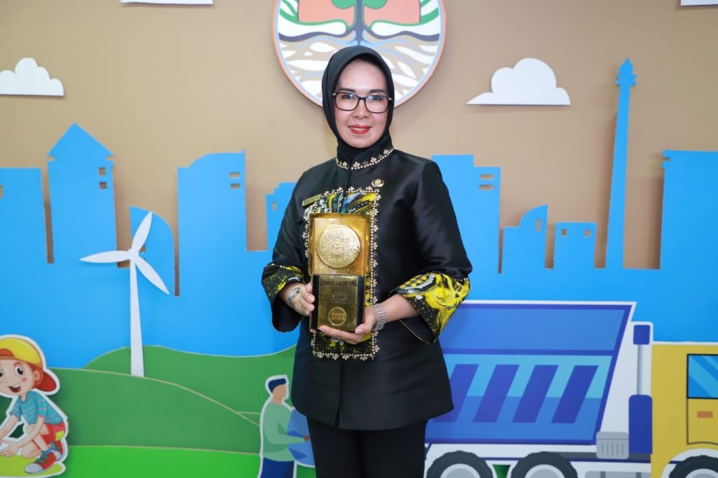 Prestasi Mengharukan, Bontang Terima Penghargaan Dari Kementerian KLHK Kategori Daerah Terbersih