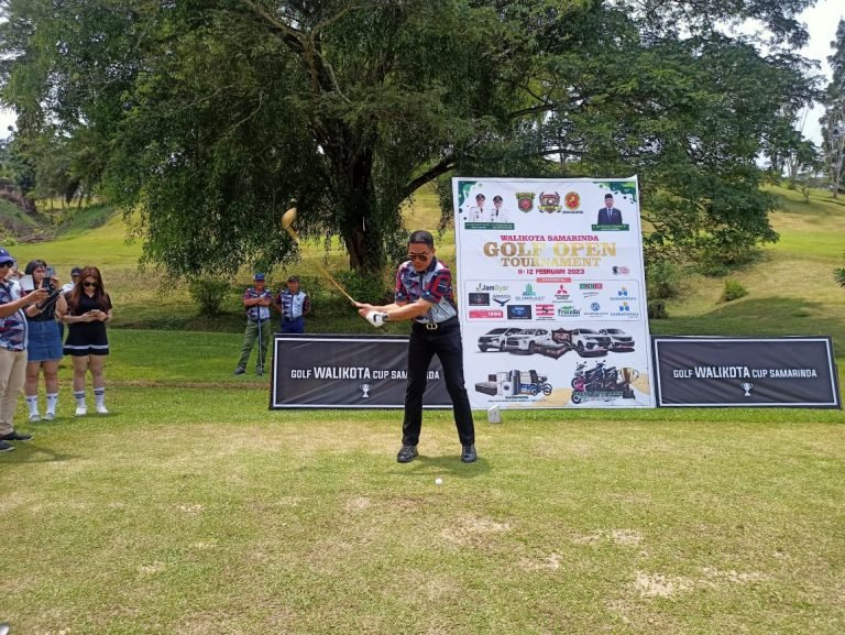 Golf Open Tournament, Rangkul Pengusaha Dengan Silaturahmi dan Olahraga
Telah dibaca : 715 Kali.