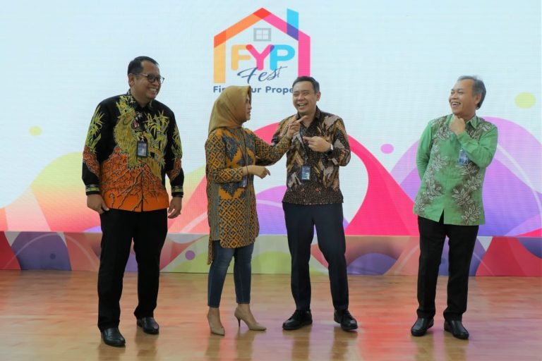Terus Berinovasi, Dorong Bisnis KPR Bank Mandiri Gelar Find Your Property Fest 2023
Telah dibaca : 645 Kali.