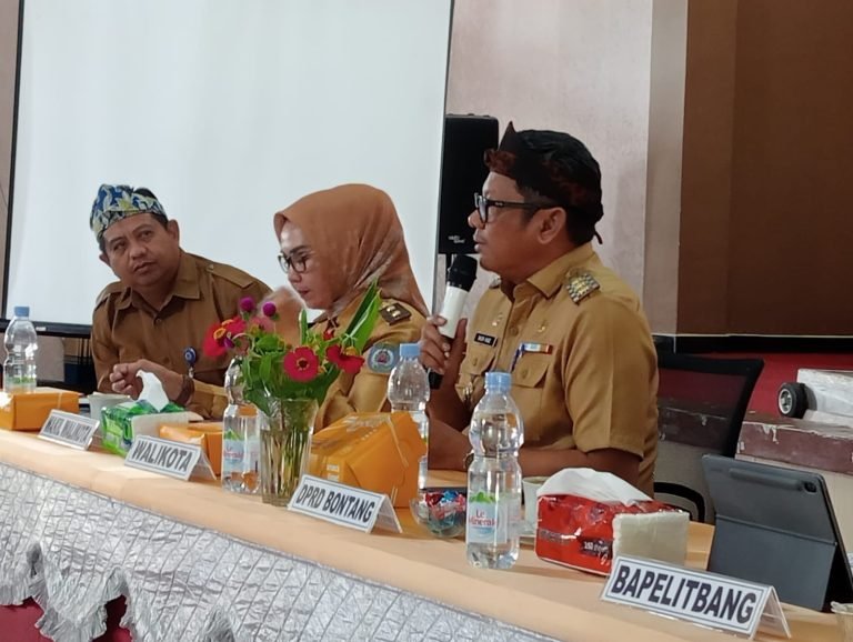 Najirah Bakal Telusuri Pemasangan WiFi Gratis Disetiap Kelurahan
Telah dibaca : 670 Kali.