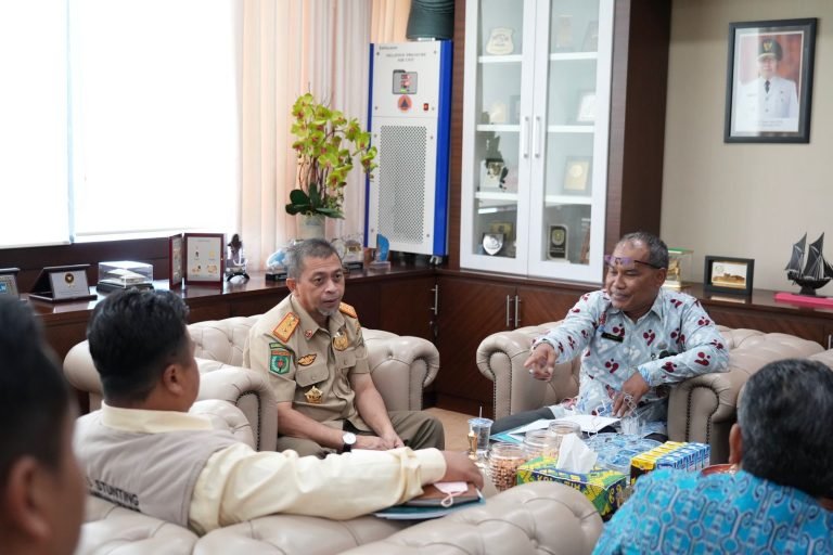 Wagub Hadi Minta BKKBN dan Satgas Mencari Solusi Tangani Prevalensi Stunting
Telah dibaca : 653 Kali.