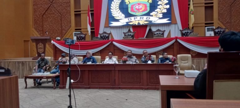 Soal Penundaan Pengesahan Raperda RTRW, Bapemperda Sebut Tidak Sesuai Mekanisme
Telah dibaca : 696 Kali.