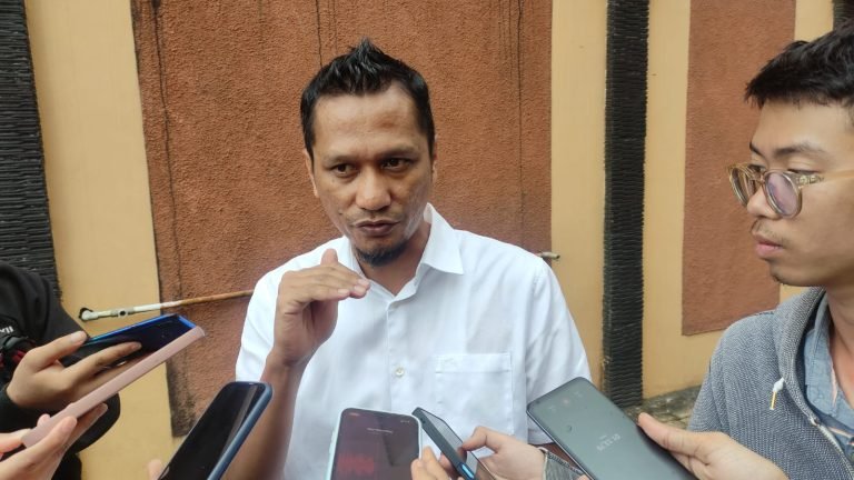 Nidya Akan Pantau Progres Raperda Pengelolaan Keuangan Daerah
Telah dibaca : 665 Kali.