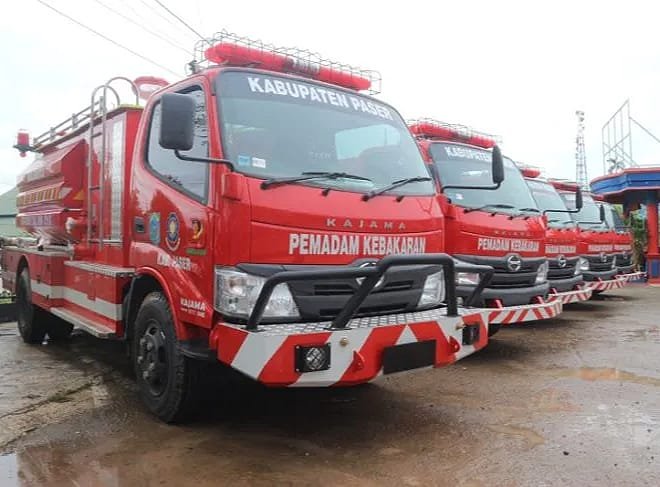 Upacara Bendera Dan Pawai Defile Peringati  HUT Damkar Kaltim ke-104