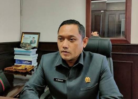 Berkunjung ke Desa Purwajaya, Seno Aji Ingatkan Warga Taat Pajak