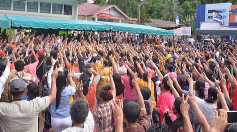 Meningkatkan Partisipasi Politik di Indonesia
Telah dibaca : 941 Kali.
kerumunan massa partisipasi politik