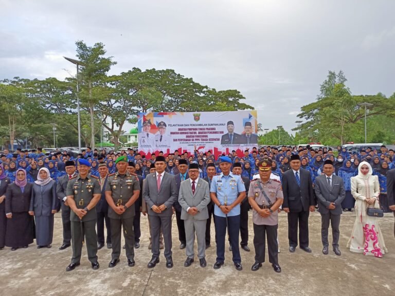 Andi Harun Lantik 649 Pejabat Di Lingkungan Pemkot Samarinda
Telah dibaca : 761 Kali.