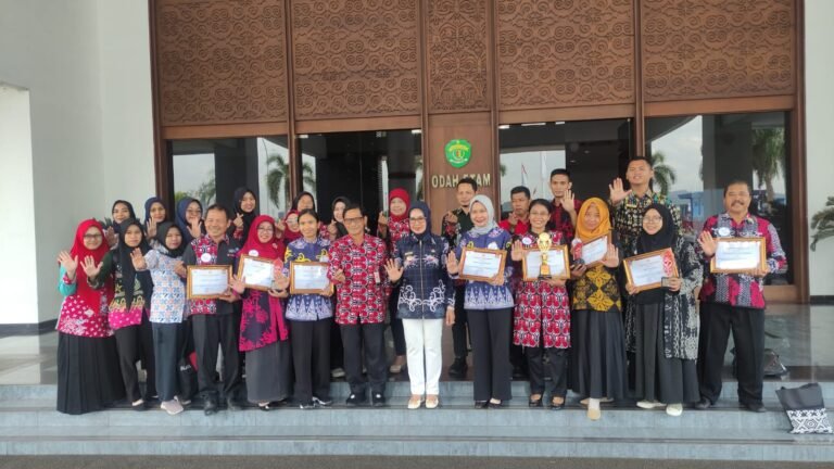 Keren, Bontang Raih Penghargaan Harganas 2023 Tingkat Provinsi Kalimantan Timur
Telah dibaca : 891 Kali.