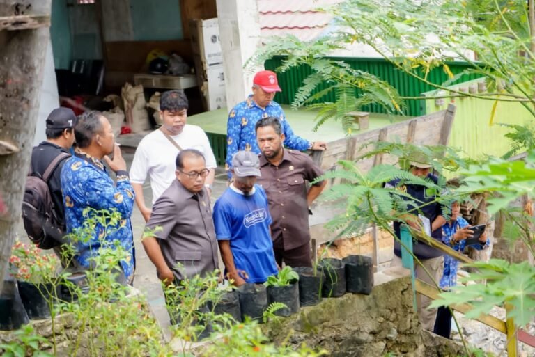 Abdul Samad Minta Pemkot Gerak Cepat Selesaikan Ancaman Longsor di Berbas Tengah
Telah dibaca : 787 Kali.