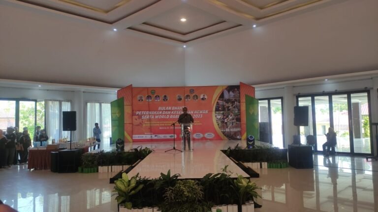 Bulan Bakti Kesehatan Hewan Resmi Ditutup, Paser Tuan Rumah 2024
Telah dibaca : 949 Kali.