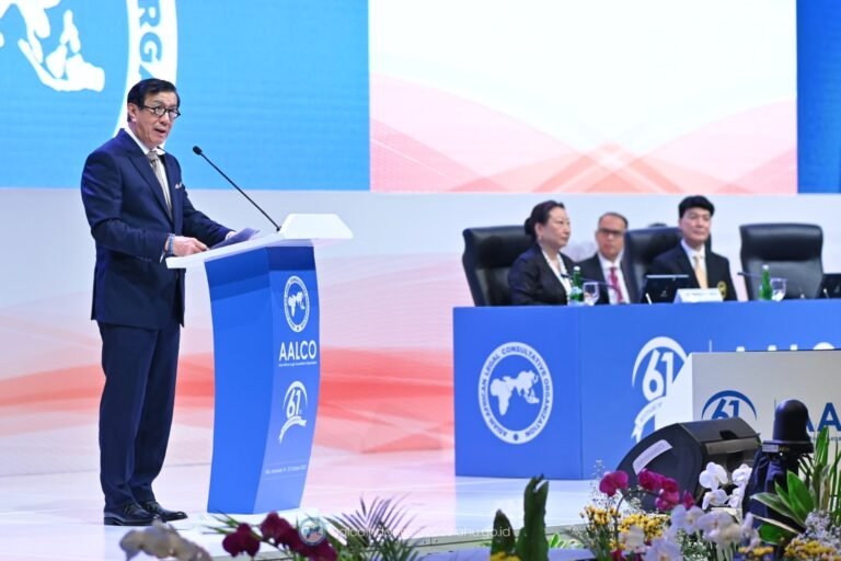 Indonesia Tuan Rumah Sesi ke-61, Yasonna Laoly Terpilih sebagai Presiden
Telah dibaca : 777 Kali.
Menteri Hukum dan Hak Asasi Manusia (Menkumham) Indonesia, Yasonna Laoly terpilih sebagai Presiden dalam The 61st AALCO Annual Session, sebuah forum hukum internasional yang mempertemukan negara-negara Asia dan Afrika.