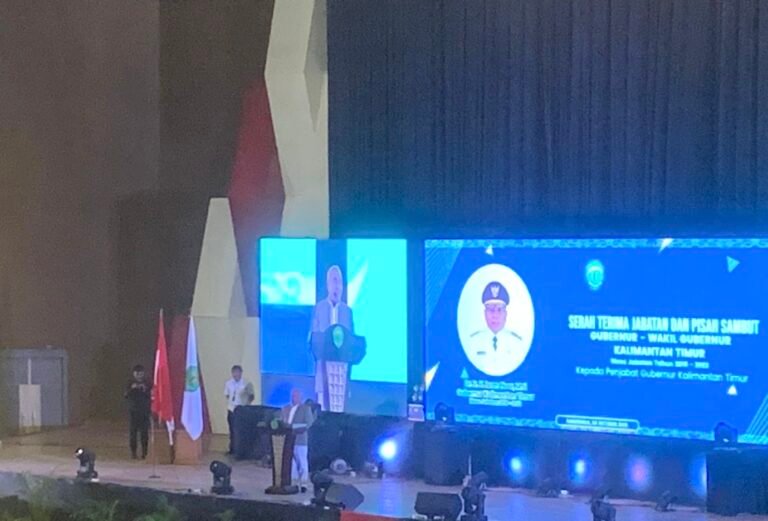 Isran: Silakan Gunakan Anak Buah Saya Sesuka Sampean, Tapi Jangan Diberhentikan
Telah dibaca : 793 Kali.
Mantan Gubernur Kalimantan Timur (Kaltim), Isran Noor, menitip pesan kepada Penjabat (Pj) Gubernur Akmal Malik