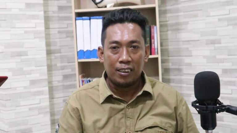 Kepala Desa Kersik Kecamatan Marangkayu Kutai Kartanegara, Jumadi, menekankan pentingnya kepemimpinan yang berlandaskan tanggung jawab dan amanah dalam mengelola desa.