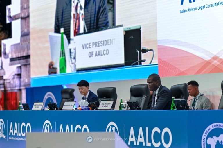Ancaman Kenaikan Permukaan Laut Global, Menjadi Isu Hangat dalam Pertemuan AALCO
Telah dibaca : 913 Kali.
Asian-African Legal Consultative Organization (AALCO), telah membangun strategi kemitraan dengan berbagai organisasi internasional, termasuk Komisi Hukum Internasional (International Law Commission, ILC).