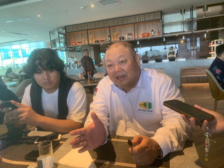 Ketua Dewan Pengurus Wilayah Asosiasi Depo Kontainer Indonesia (ASDEKI), Nuhgrahi Mawan, mengatakan depo kontainer memiliki peran yang signifikan dalam pembangunan Ibu Kota Nusantara (IKN).