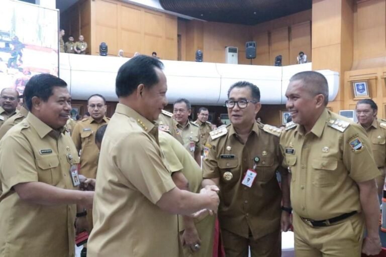 Penjabat (Pj) Gubernur Kalimantan Timur (Kaltim), Akmal Malik, mengungkapkan tujuh arahan yang diberikan Presiden RI Joko Widodo untuk seluruh kepala daerah di Indonesia, tak terkecuali Kaltim.