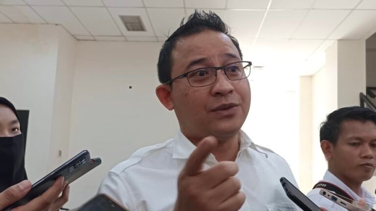 Ketua Pansus Pajak Daerah dan Retribusi Daerah (PDRD) DPRD Kaltim Sapto Setyo Pramono