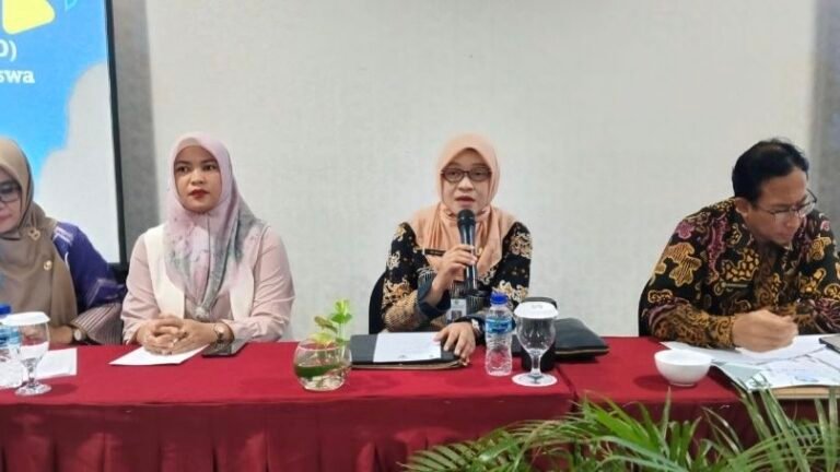 Sekretaris Daerah (Sekda) Provinsi Kalimantan Timur (Kaltim) Sri Wahyuni menegaskan Beasiswa Kalimantan Timur (BKT) diharapkan tidak dianggap sebagai bantuan sosial semata.