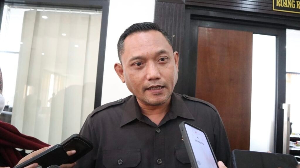 DPRD Kalimantan Timur (Kaltim) menyoroti penurunan produksi gabah hingga 2,15 persen dari tahun 2022 lalu. Alhasil saat ini Kaltim masih bisa dibilang bergantung pada impor beras dari Jawa atau daerah lainnya.