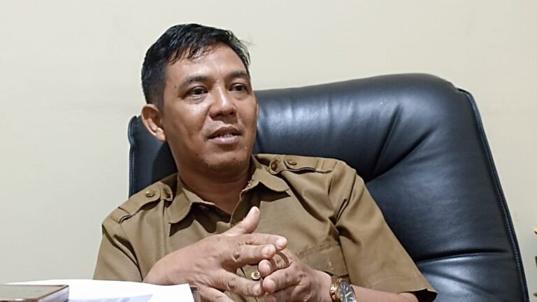 Dinas Pendidikan dan Kebudayaan (Disdikbud) Kabupaten Kutai Timur (Kutim) bersiap meluncurkan podcast bertema kebudayaan yang ditujukan khusus bagi anak-anak muda. Inisiatif ini diinisiasi oleh Kepala Bidang Kebudayaan Padliyansyah sebagai upaya untuk memperkenalkan dan mempromosikan kekayaan budaya daerah Kutim.