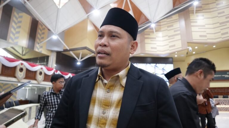 Anggota Komisi IV DPRD Provinsi Kalimantan Timur (Kaltim) Salehuddin menilai profesionalisme dan akuntabilitas kinerja Pemerintah Provinsi (Pemprov) Kaltim selama lima tahun terakhir secara umum sudah baik.