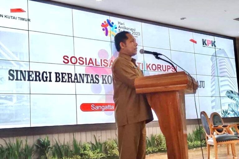 Dalam rangka memperingati Hari Anti Korupsi Sedunia, Inspektorat Kutai Timur menggelar Sosialisasi Anti Korupsi yang dihadiri oleh berbagai unsur masyarakat.