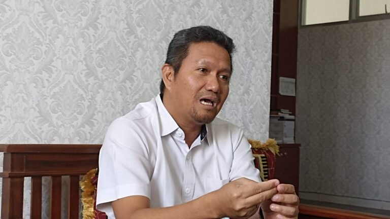 Dalam upaya menghadapi potensi kerawanan pangan dan mengurangi risiko inflasi, Pemerintah Kabupaten Kutai Timur (Kutim) telah menyiapkan cadangan pangan sebesar 72 ton, yang saat ini disimpan di Badan Urusan Logistik (Bulog). Langkah ini diambil untuk merespons fluktuasi harga pangan di pasar dan memberikan kesejahteraan bagi masyarakat.