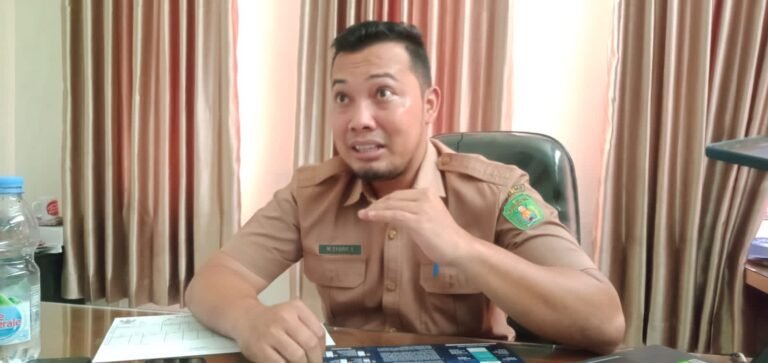 Dukcapil Kutim Siapkan Kelengkapan Blangko KTP Menuju Pemilu 2024
Telah dibaca : 861 Kali.
Dalam menghadapi Pemilihan Umum (Pemilu) 2024, Dinas Kependudukan dan Catatan Sipil (Disdukcapil) Kabupaten Kutai Timur (Kutim), Kalimantan Timur menegaskan kesiapan mereka dalam penyediaan blangko Kartu Tanda Penduduk (KTP).